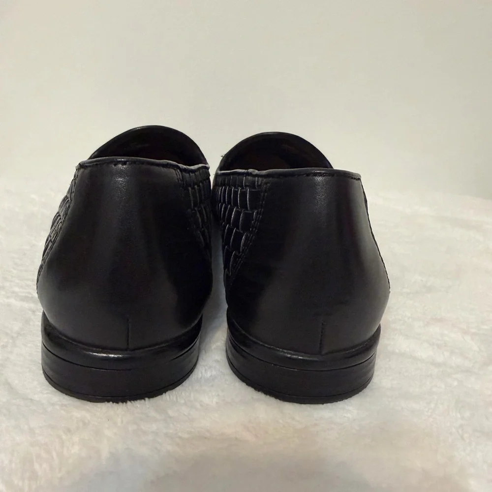 Trotters Black Woven Leather Flats